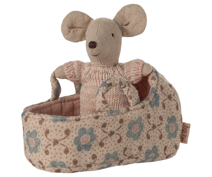 Maileg - Baby Mouse In Carry Cot - Rose - In Carry Cot