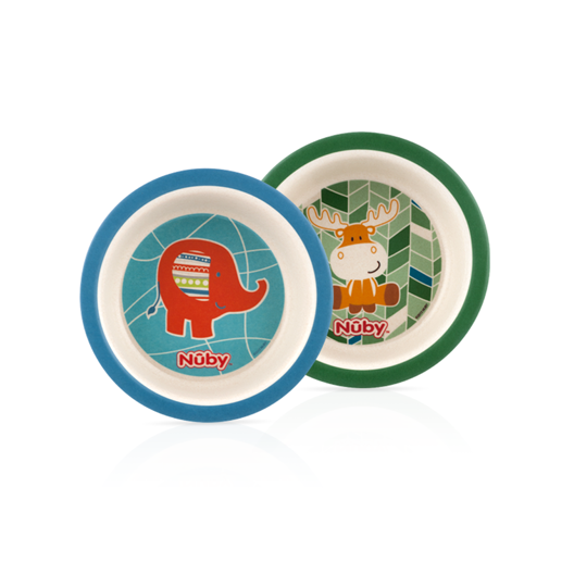 This Nuby Bamboo and Cornstarch Feeding Bowl 2 Pack features round, recyclable baby bowls with a blue rim and elephant or green rim and moose—perfect for fun mealtimes.