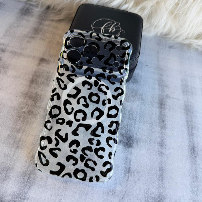 Clearly Wild Wavy Luxe Clear MagSafe Case for iPhone