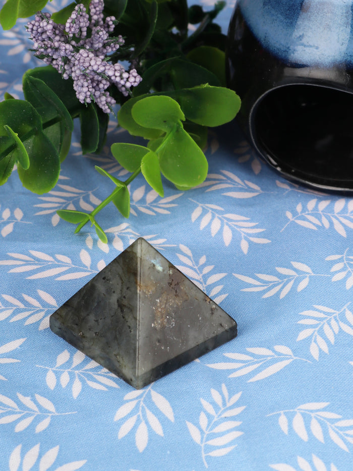 Crystal Pyramid | Labradorite-Image 1