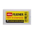 Feather 10 pakning med gullbelagte barberblader i hvit plastpakkning