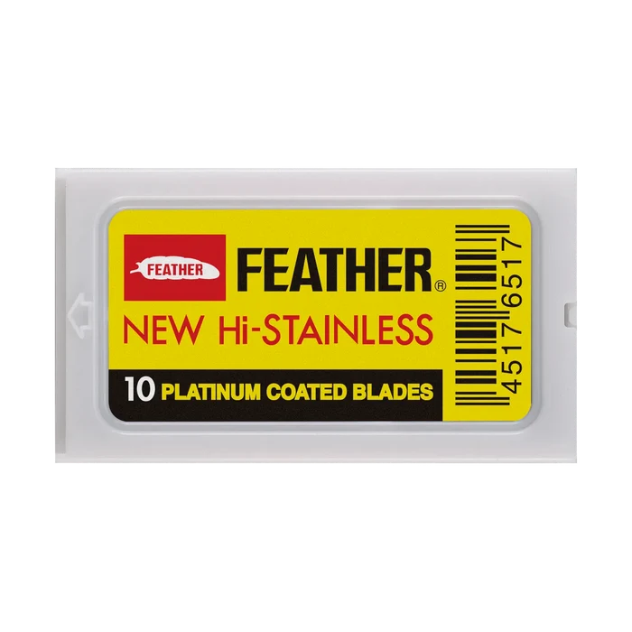 Feather 10 pakning med gullbelagte barberblader i hvit plastpakkning