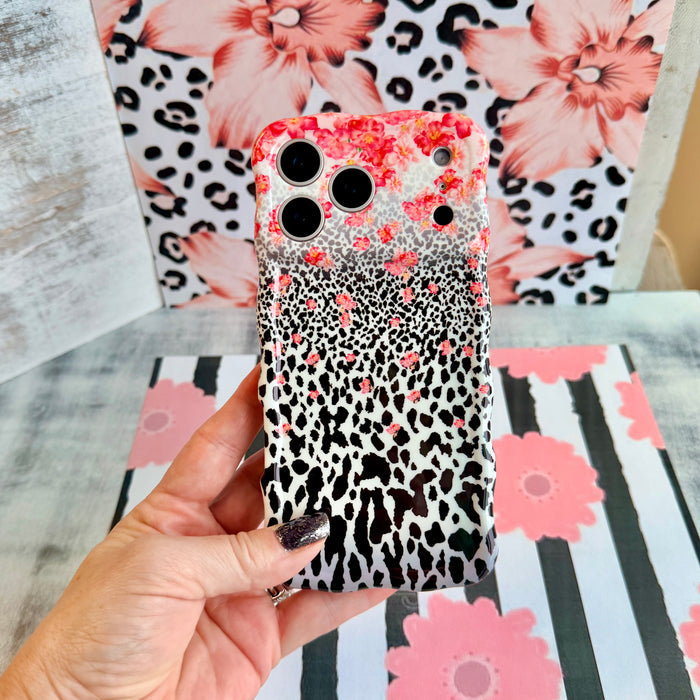 Flower-fetti Leopard Wavy Luxe MagSafe Case for iPhone