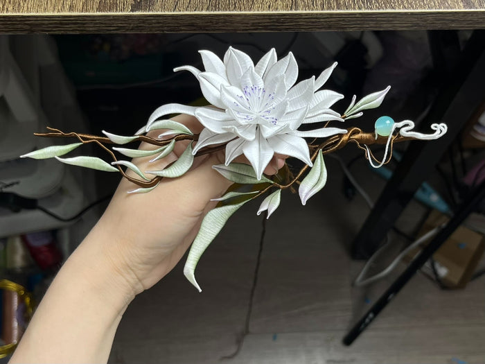 Handmade Chanhua hair ornament with a flower, leaves, and tassels-5