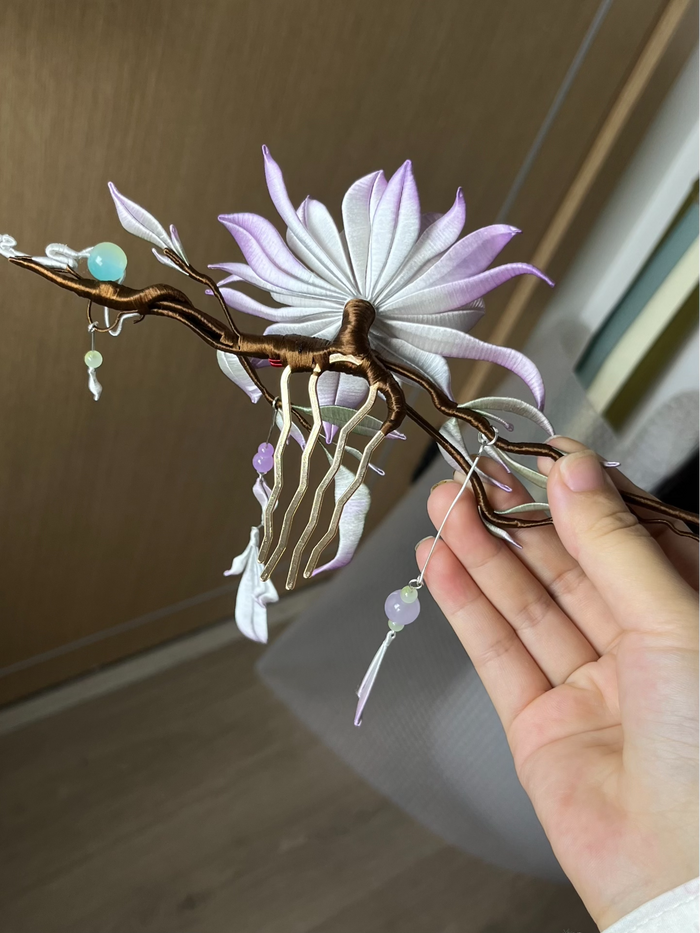 Handmade Chanhua hair ornament with a flower, leaves, and tassels-6