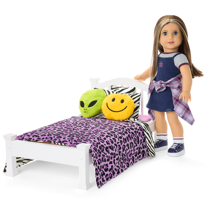 Isabel™ & Nicki’s™ Twin Beds Bundle (Historical Characters)