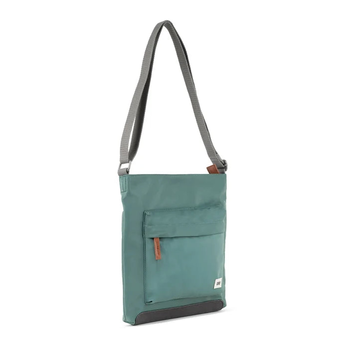 Kennington B Sage Medium Purse