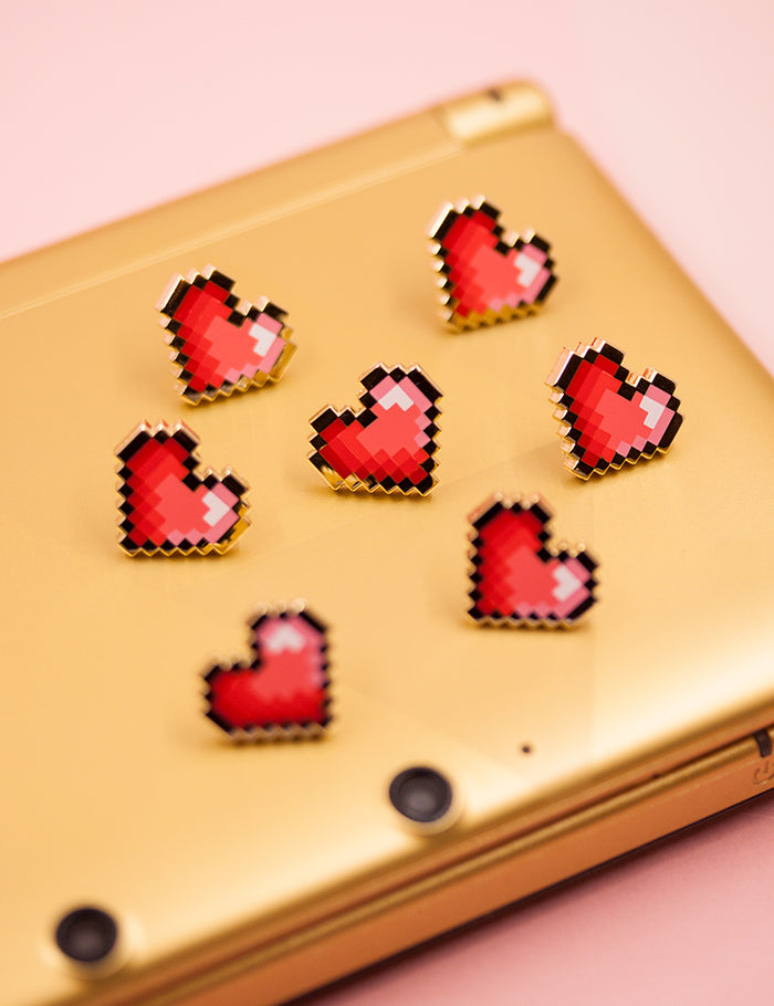 PIXEL HEART PINS
