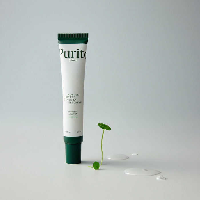 Purito Wonder Releaf Centella Eye Cream tube med plante og krempletter
