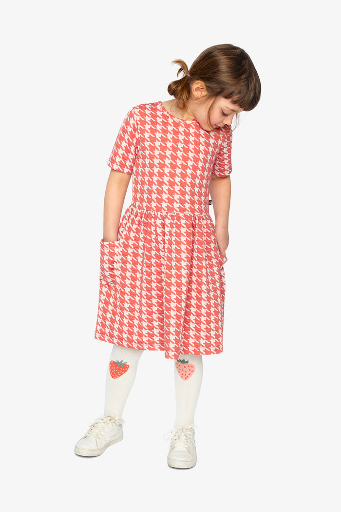 Short Sleeve Dress With Pockets Pink And White Houndstooth-1