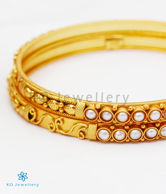 The Aadya Silver Pearl Bangle-Single (Size 2.2/2.4/2.6/2.8)