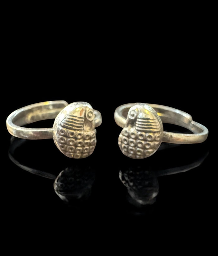 The Barha Silver Peacock Nakshi Toe-Rings