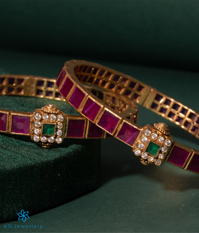 The Sampada Silver Kemp Bracelet (Red/Green/Size 2.2/2.4/2.6/2.8)