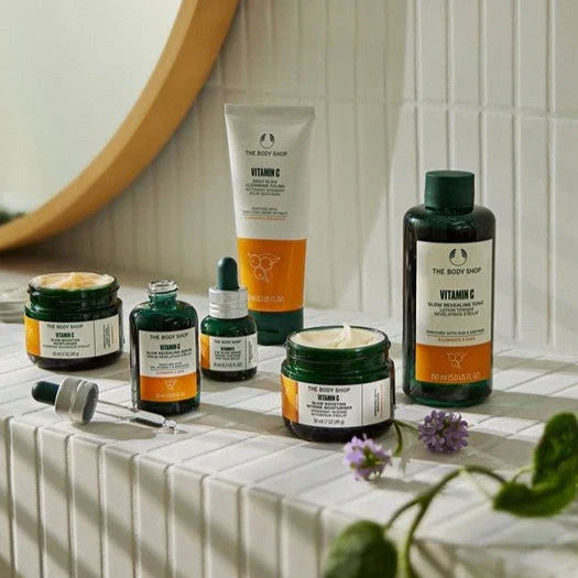 Vitamin C Işıltı Ortaya Çıkaran Mikrodermabrazyon Peelingi